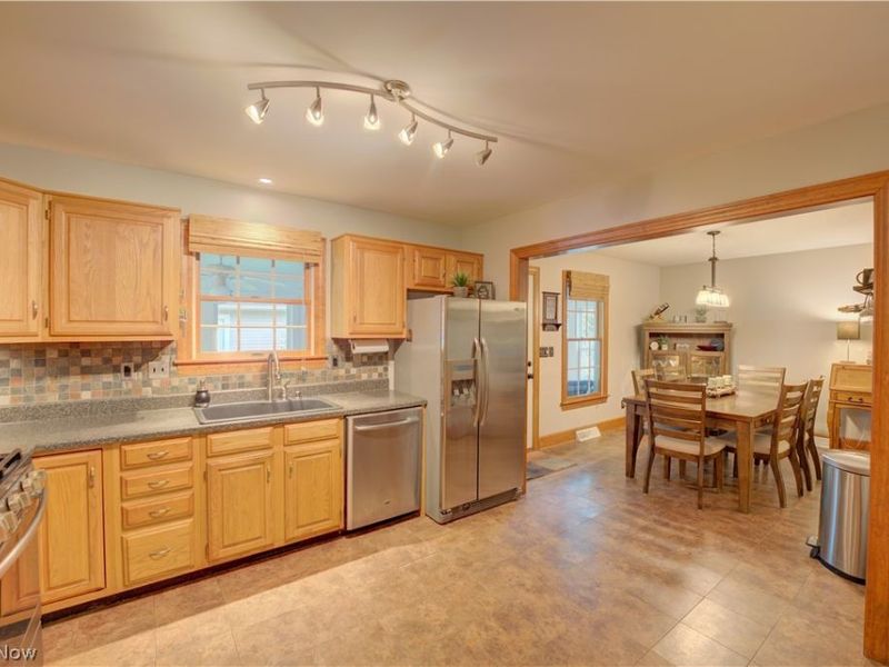 9831 Aldridge Drive, Columbia Station, OH 44028 Photo 12