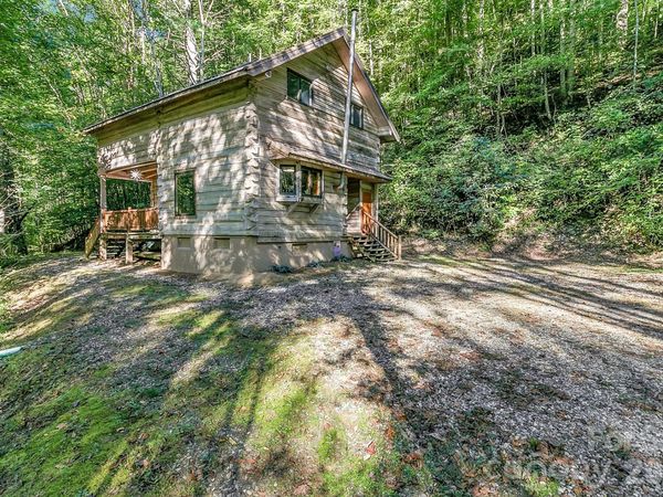8579 Big Pine Road , Marshall, NC 28753
