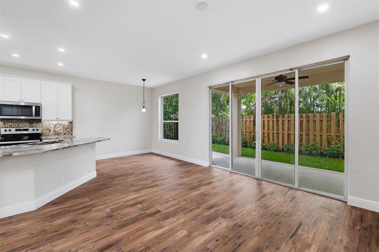 9720 Vineyard Court , Unit 9720, Boca Raton, FL 33428 Photo