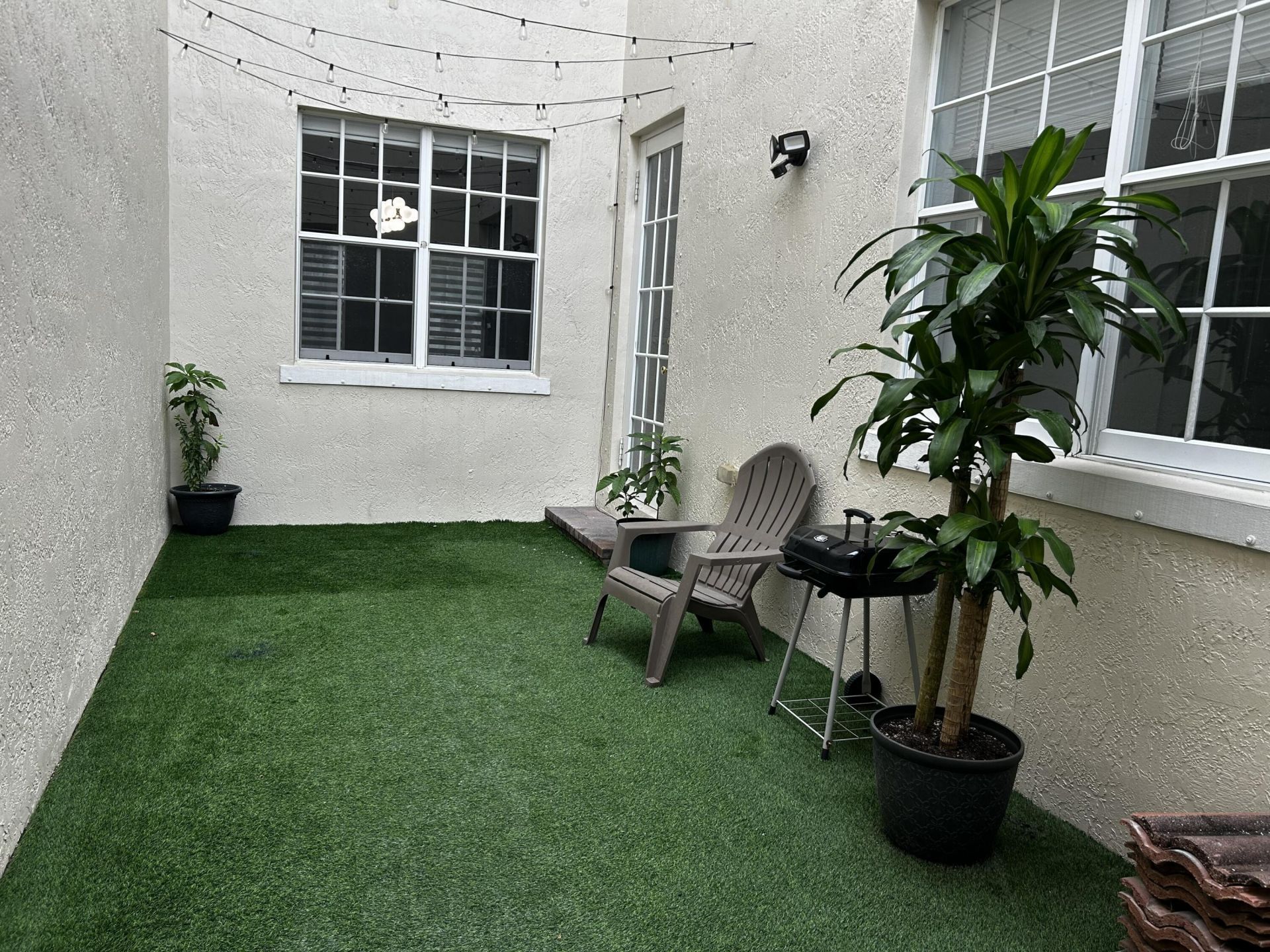 2401 NW 7th Street, Boynton Beach, FL 33426 Photo