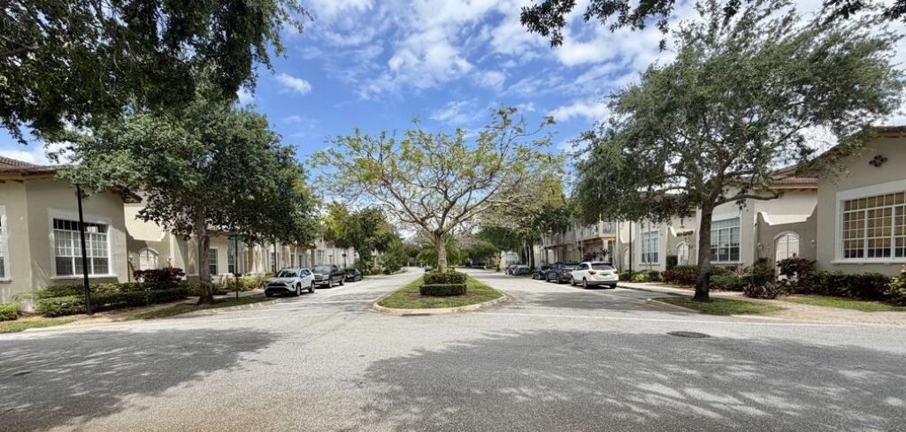 2401 NW 7th Street, Boynton Beach, FL 33426 Photo