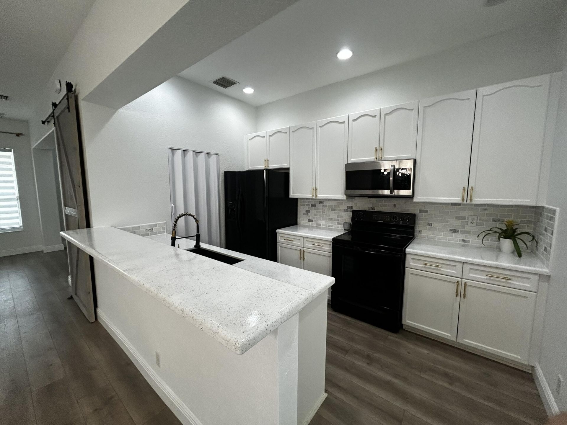 2401 NW 7th Street, Boynton Beach, FL 33426 Photo