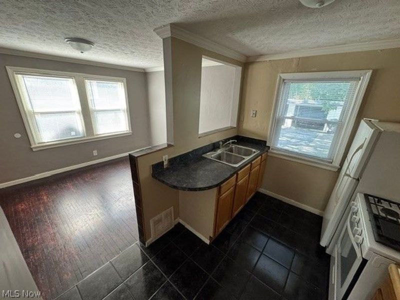 1532 Genesee Road , Unit down, South Euclid, OH 44121 Photo 4