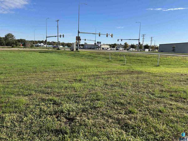 0 E Dike Pl, Sioux Falls, SD 57104