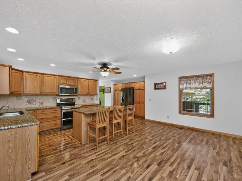 4928 Long Farm Lane, Madison Township, OH 45067 Photo 12