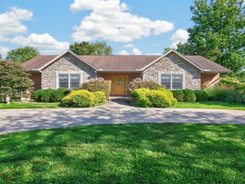4928 Long Farm Lane, Madison Township, OH 45067 Photo 2