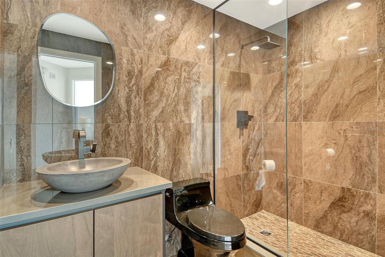 401 N Point Road, Unit 404, Osprey, FL 34229 Photo