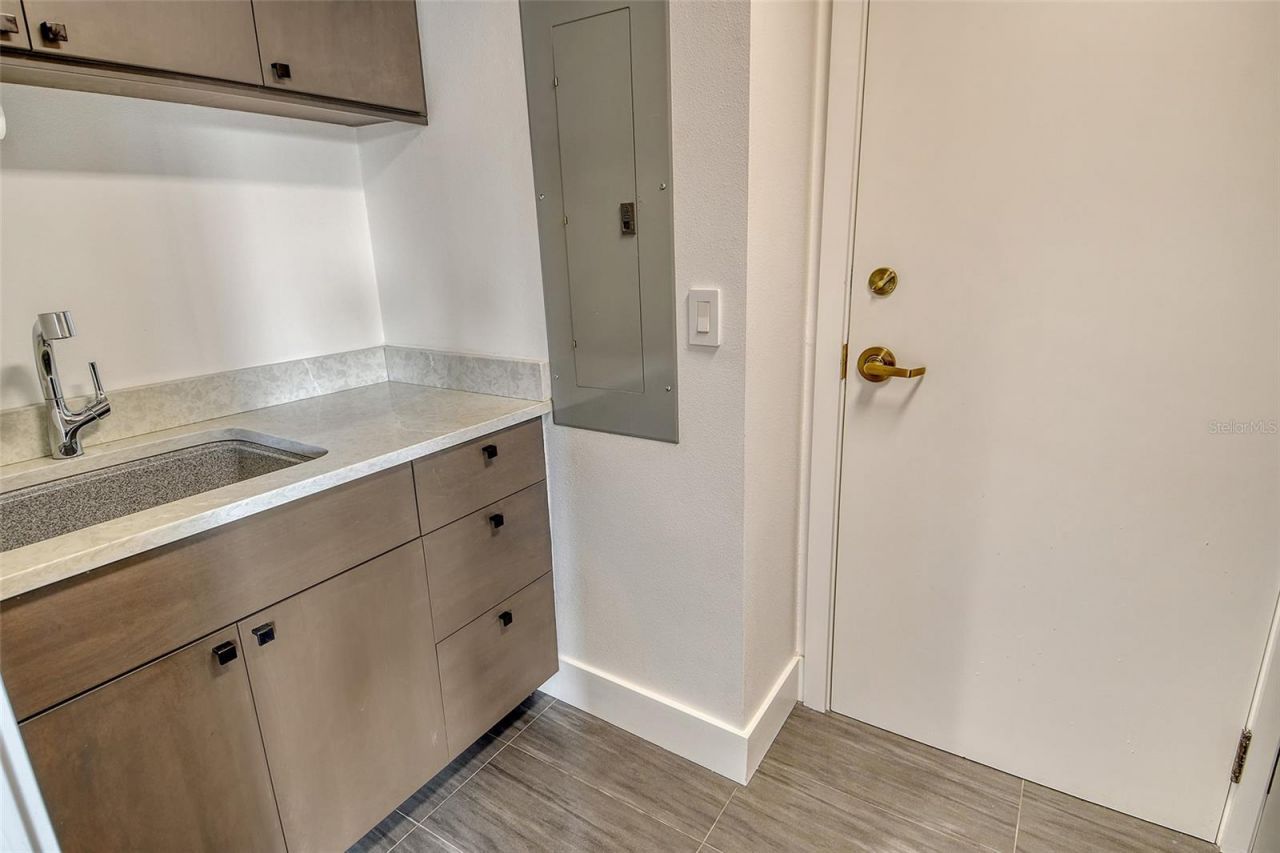 401 N Point Road, Unit 404, Osprey, FL 34229 Photo