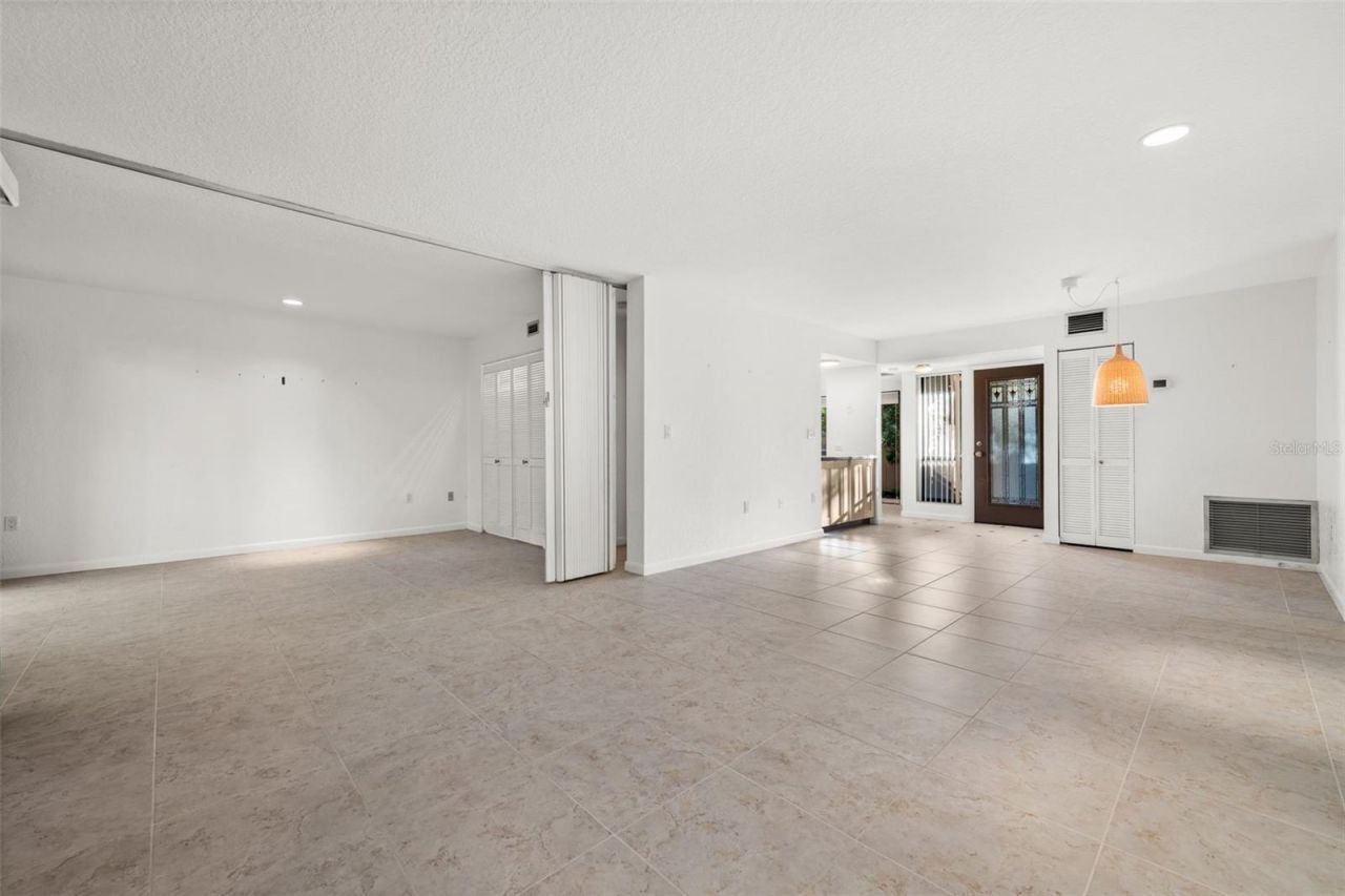 1657 Brookhouse Circle , Unit 152, Sarasota, FL 34231 Photo