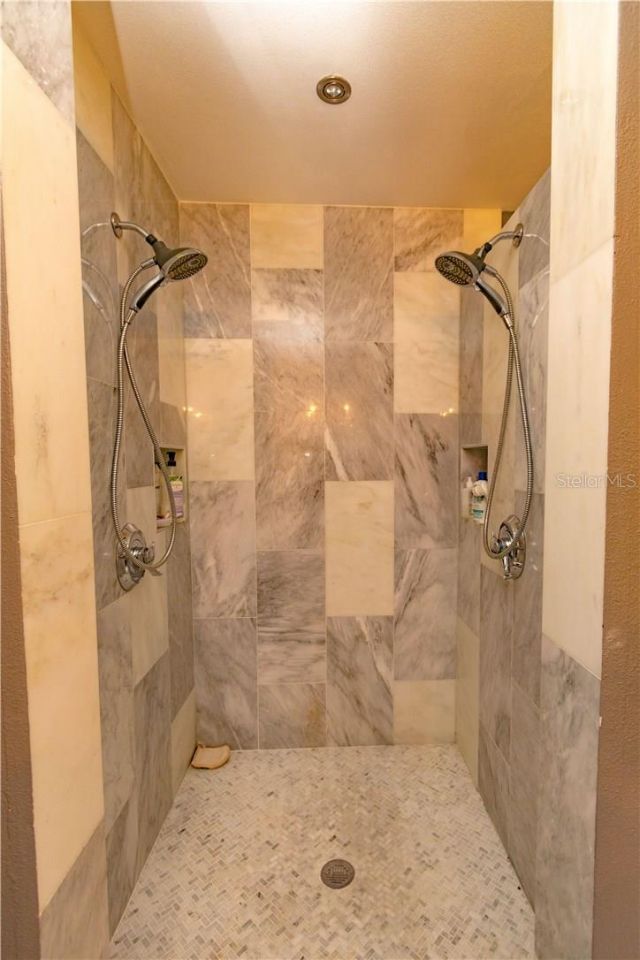 15924 Nottinghill Drive , Lutz, FL 33548 Photo