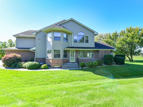 110 Eagle Pointe Dr, Unit 3A, Delavan, WI 53115