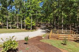 180 Persimmon Drive photo 4