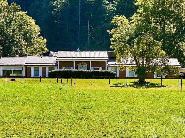 5810 Us 23 Highway, Mars Hill, NC 28754