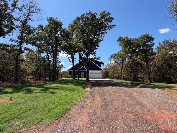 17601 Blackhawk Court, Newalla, OK 74857