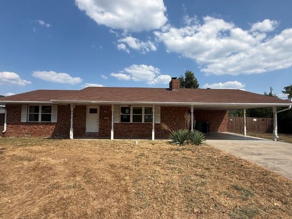 305 N 9th Street , Rogers, AR 72756