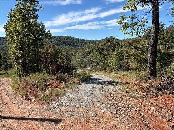 267 Mayfield Lane , Flippin, AR 72634