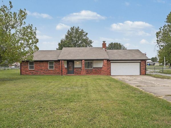7010 S 151st West Avenue , Sapulpa, OK 74066