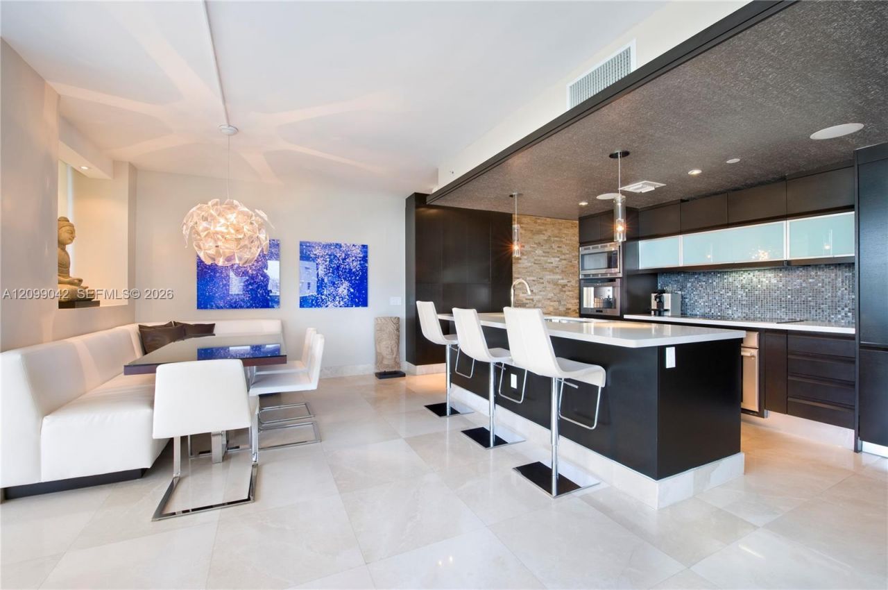 5875 Collins Ave , Unit 1008, Miami Beach, FL 33140 Photo
