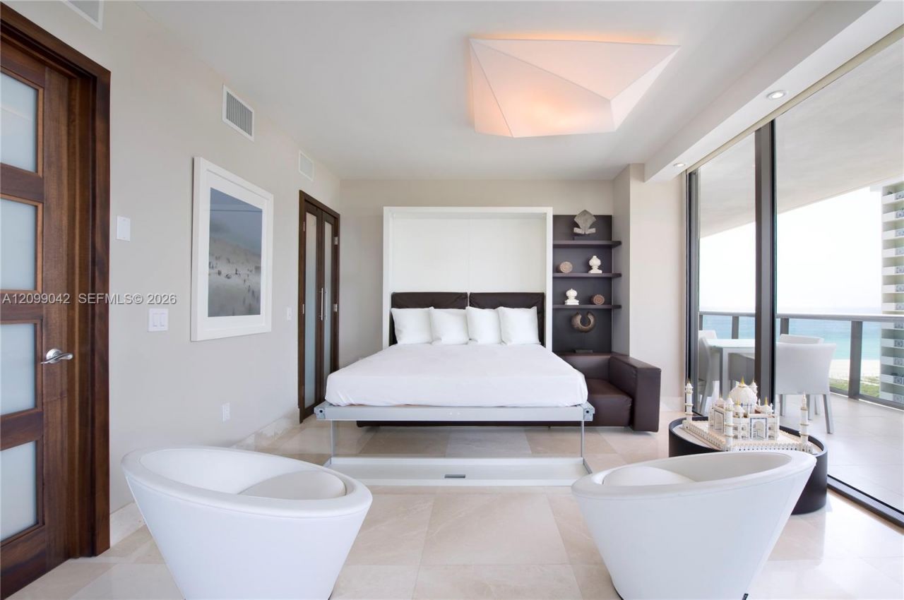 5875 Collins Ave , Unit 1008, Miami Beach, FL 33140 Photo