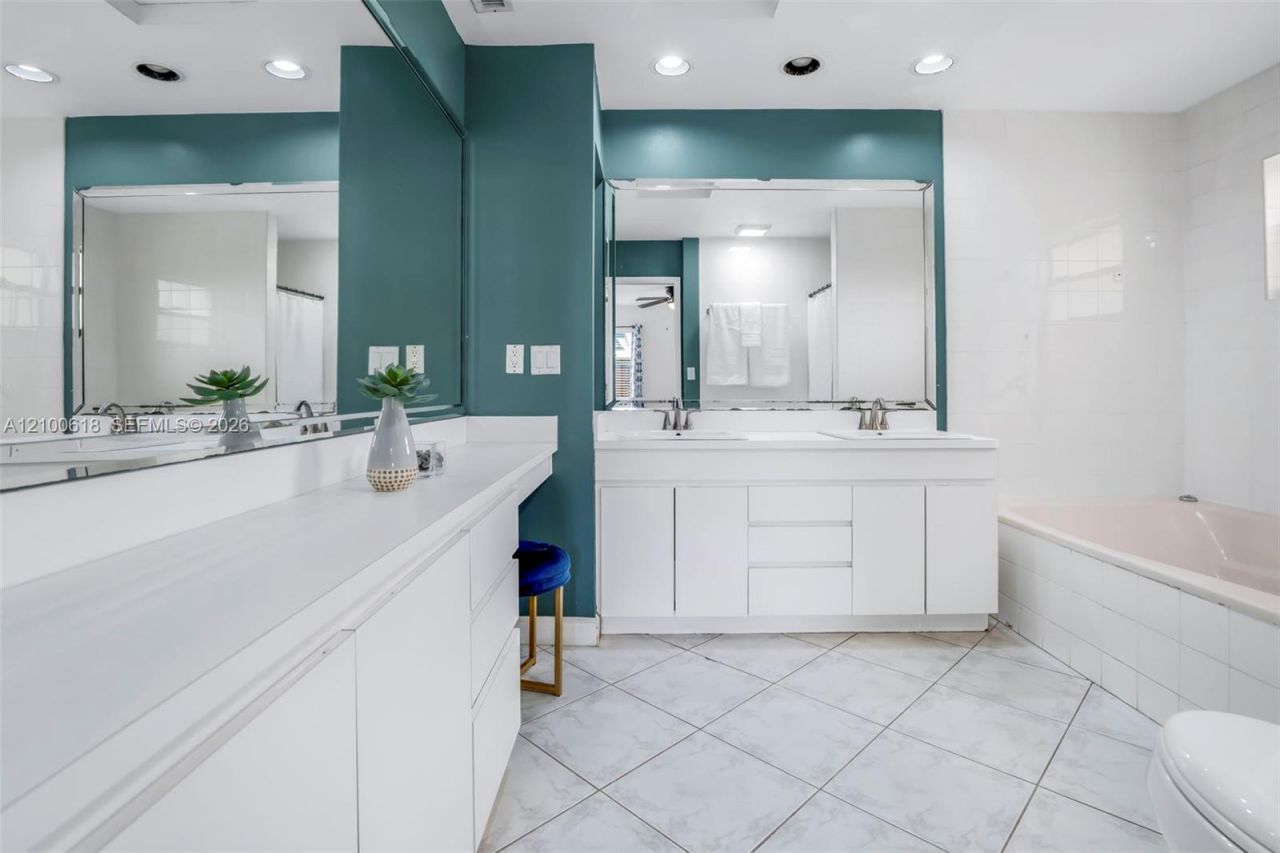 3225 Arthur Ter, Hollywood, FL 33021 Photo