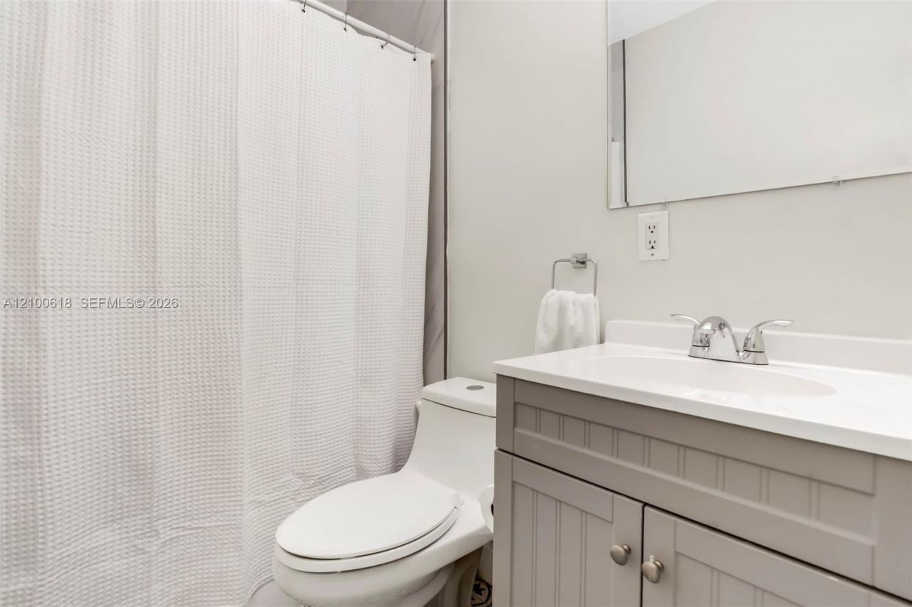 3225 Arthur Ter, Hollywood, FL 33021 Photo