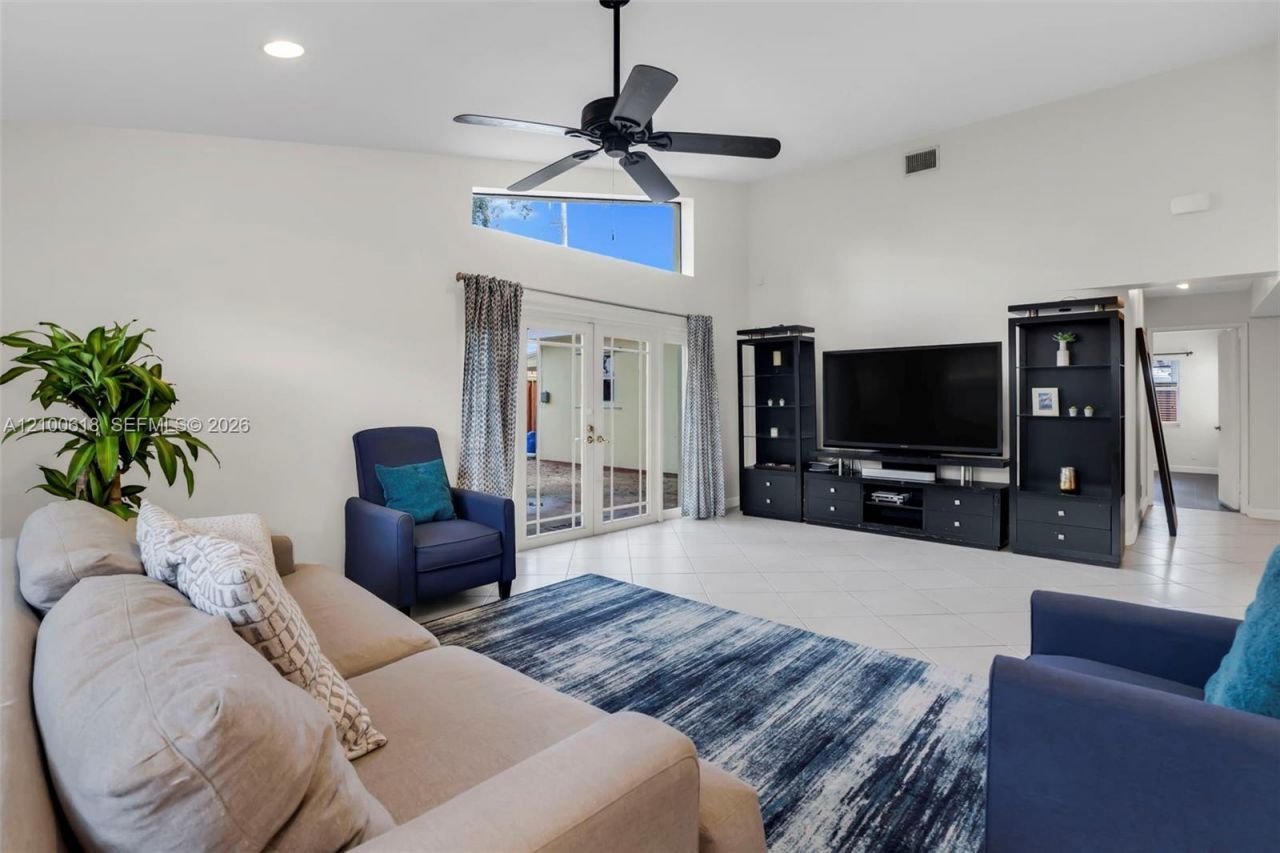 3225 Arthur Ter, Hollywood, FL 33021 Photo