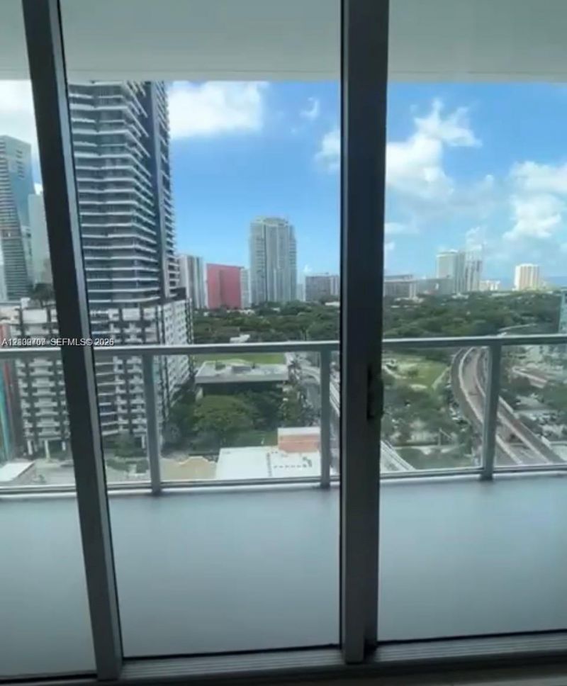 79 SW 12th St , Unit 2002-S, Miami, FL 33130 Photo