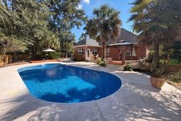 313 Glen Eagles Drive photo 4
