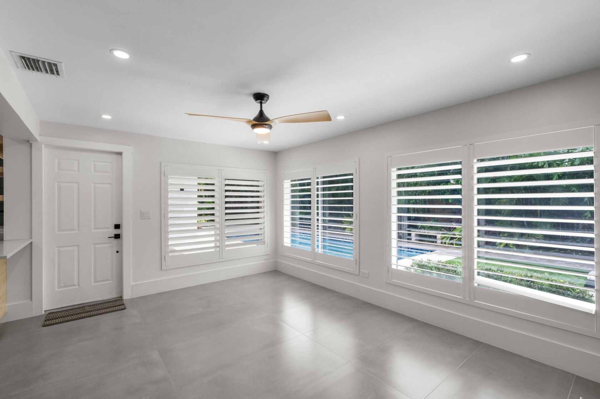 450 NE 5th Circle, Boca Raton, FL 33431 Photo