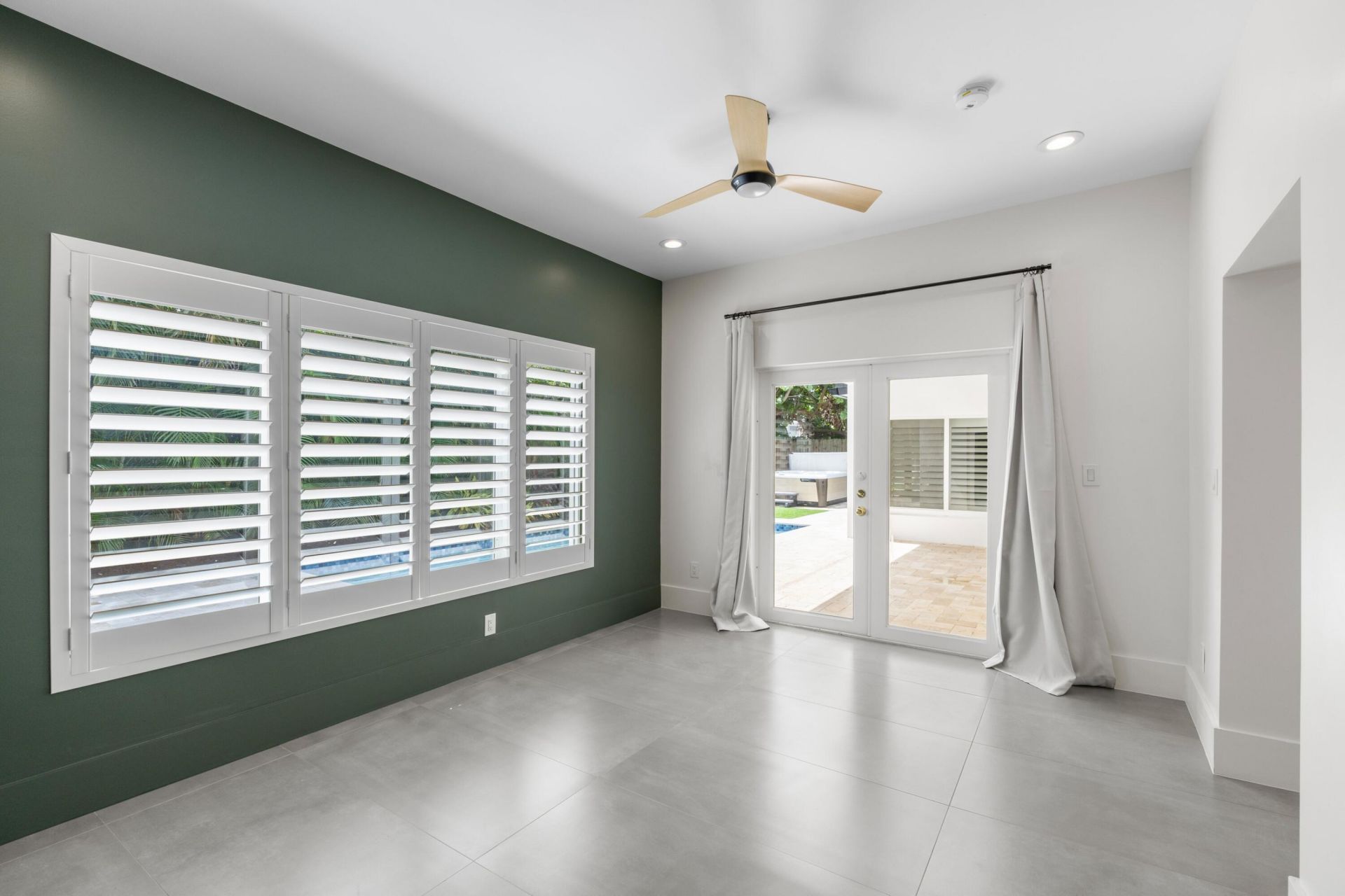 450 NE 5th Circle, Boca Raton, FL 33431 Photo