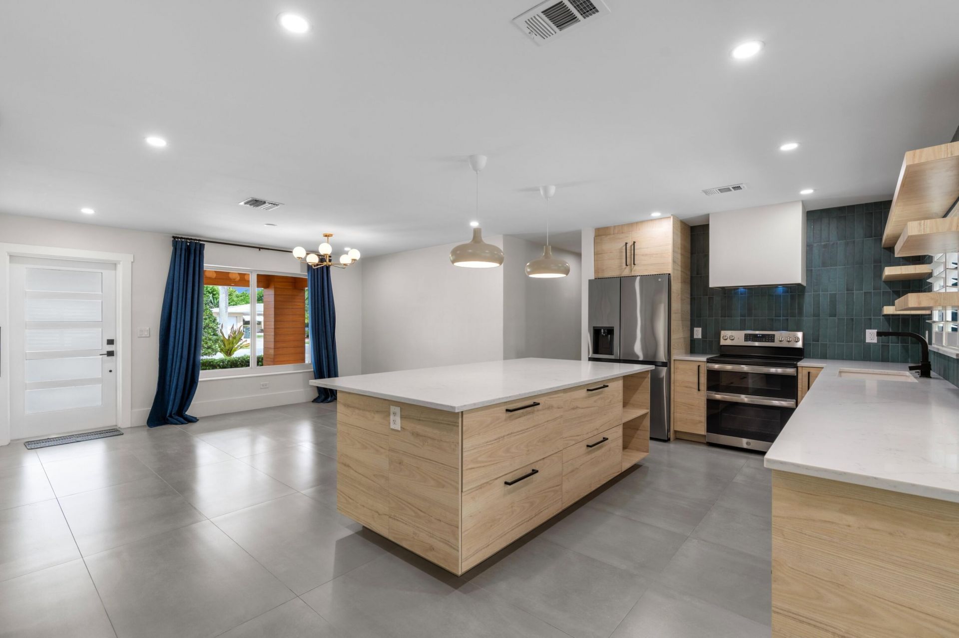 450 NE 5th Circle, Boca Raton, FL 33431 Photo