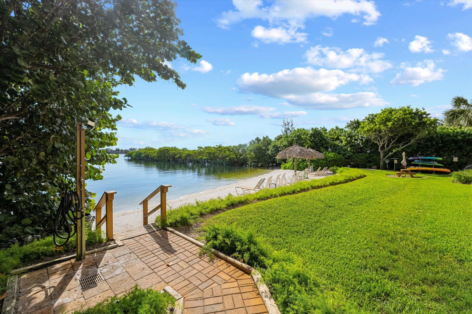 200 Scotia Drive, Unit 302, Hypoluxo, FL 33462 Photo