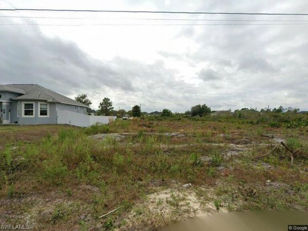 2511 15th ST SW, LEHIGH ACRES, FL 33976