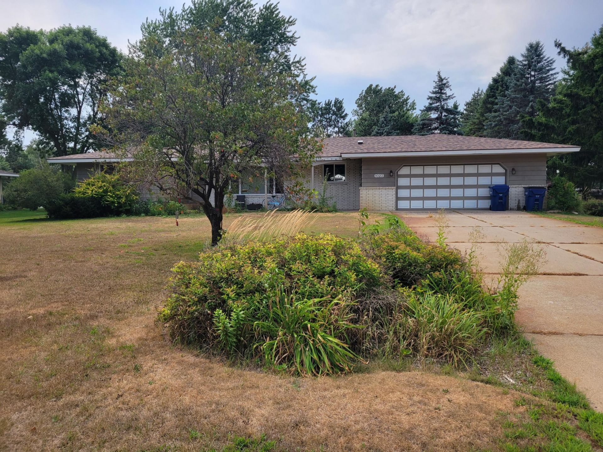 1023 Bromo Avenue, Saint Cloud, MN 56303 Main Photo