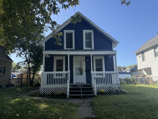 2518 5th Avenue , Moline, IL 61265