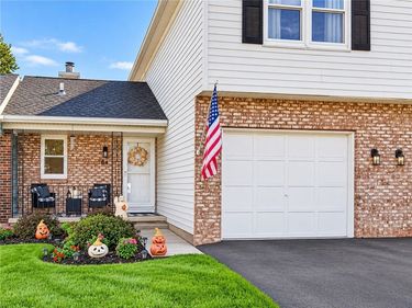 64 Flower Dale Drive, Rochester, NY 14626