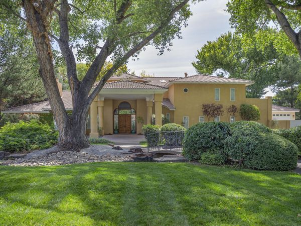 5808 Padre Roberto Road NW, Albuquerque, NM 87107