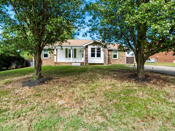 223 Marshall Dr , Clarksville, TN 37042
