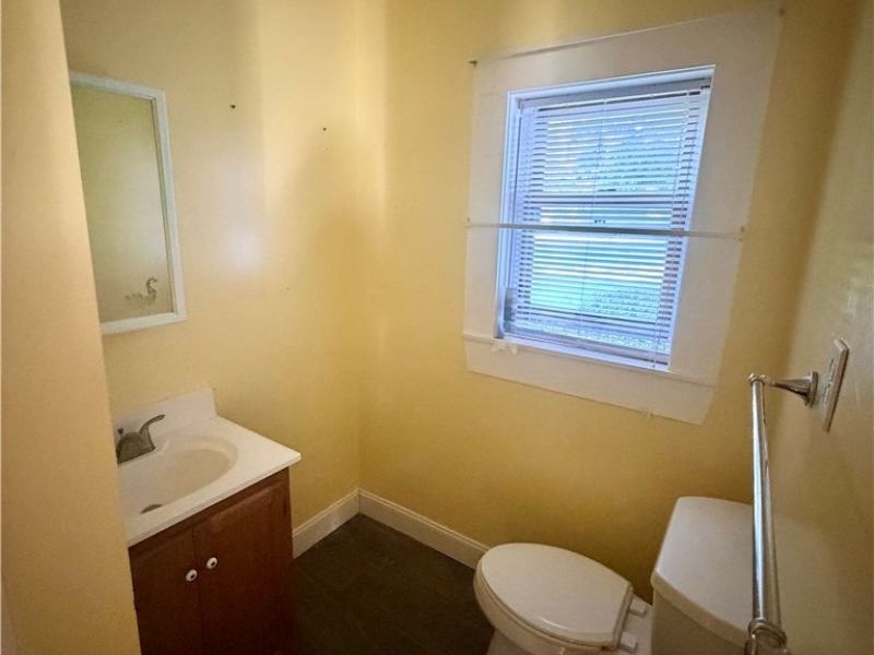 372 E Jefferson Street, Jefferson, OH 44047 Photo 7