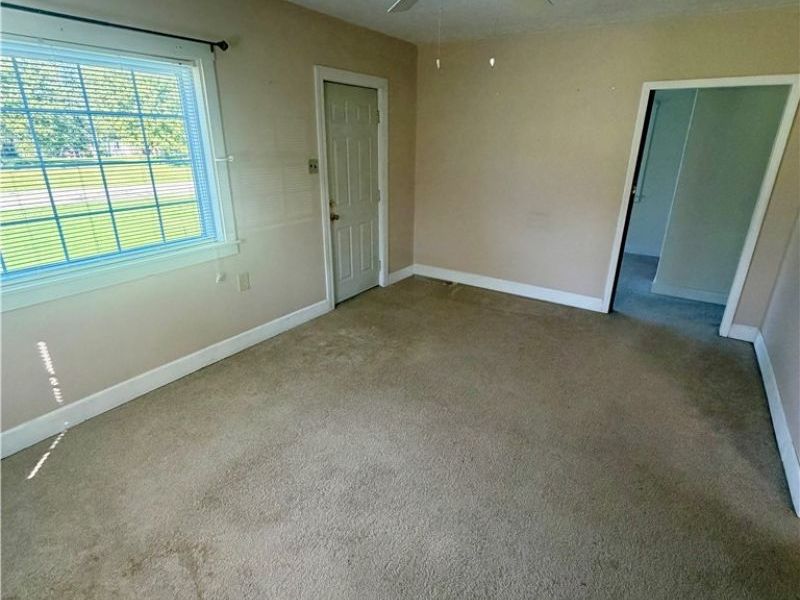 372 E Jefferson Street, Jefferson, OH 44047 Photo 9