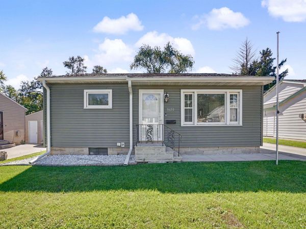 1620 Easton Avenue, Waterloo, IA 50702
