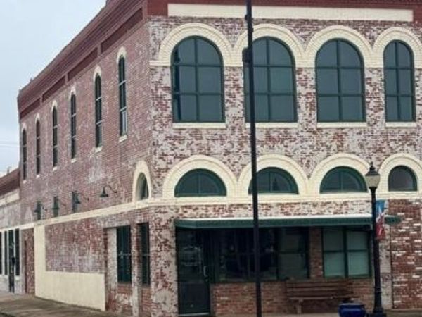 301 S Main Street, Lindsay, OK 73052