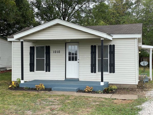 1010 W Oak Street , Collinsville, OK 74021