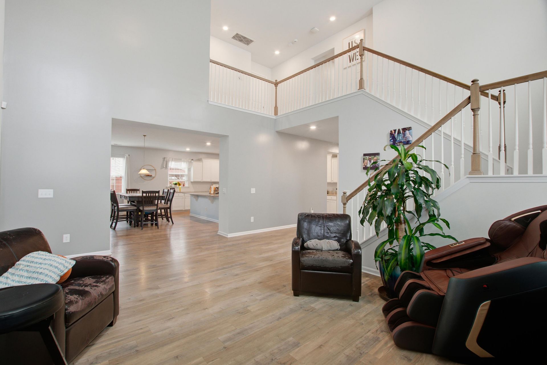 9937 Winged Elm Street Photo 14