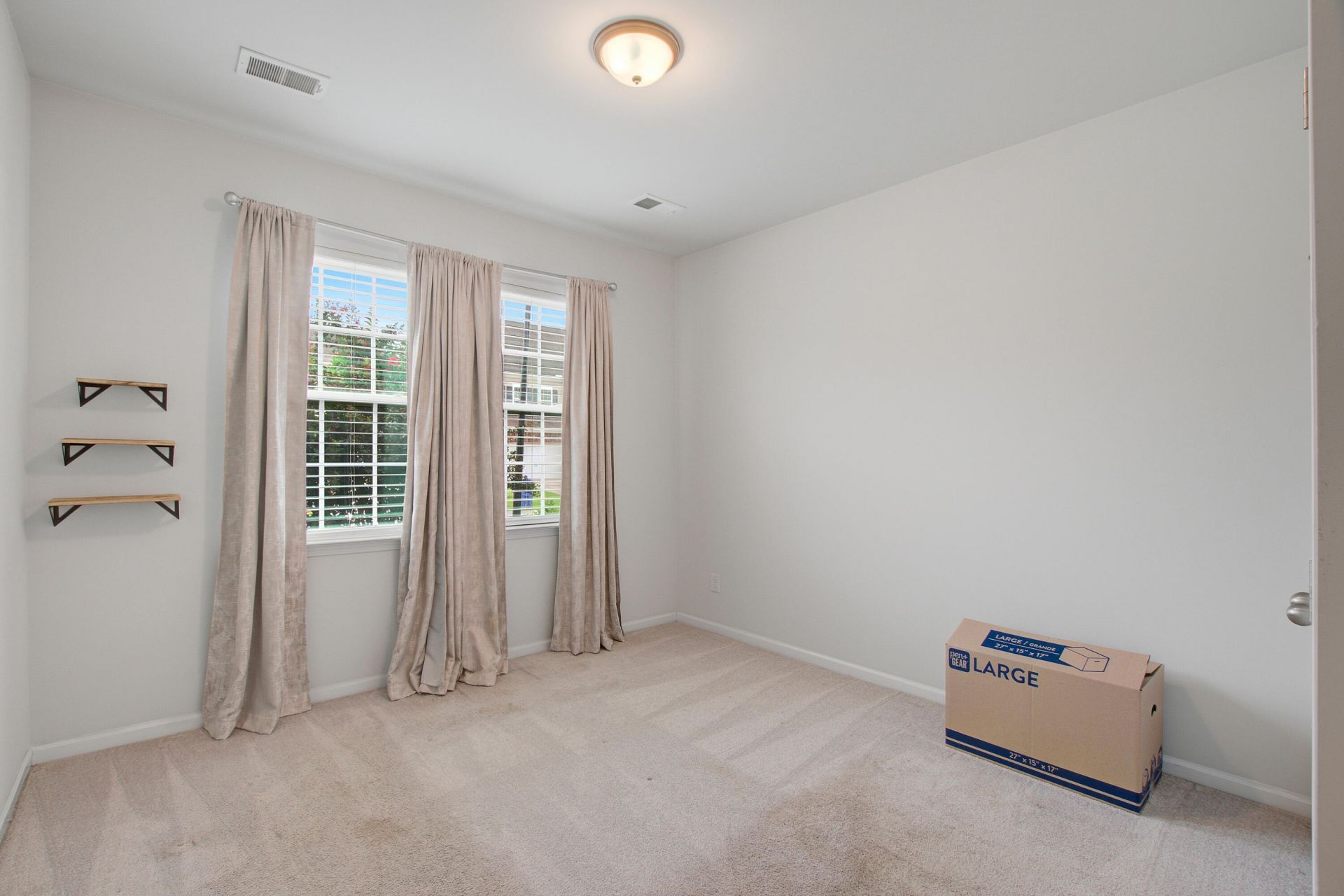 9937 Winged Elm Street Photo 9
