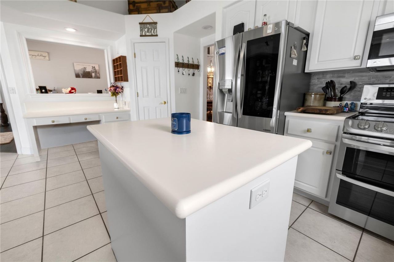 1425 Lake Lotela Drive, Avon Park, FL 33825 Photo