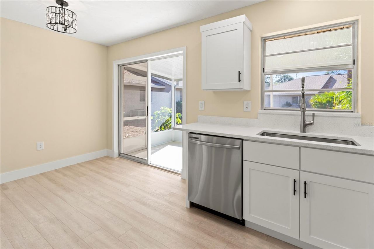 727 N Jefferson Avenue , Unit 727, Sarasota, FL 34237 Photo