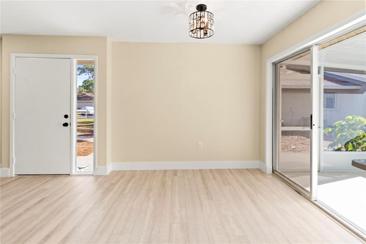 727 N Jefferson Avenue , Unit 727, Sarasota, FL 34237 Photo