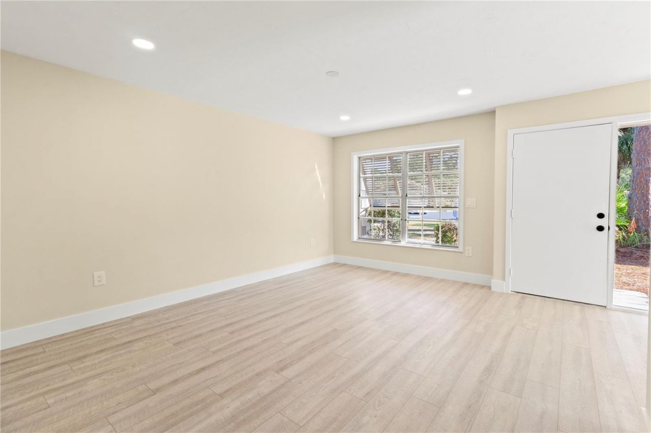 727 N Jefferson Avenue , Unit 727, Sarasota, FL 34237 Photo