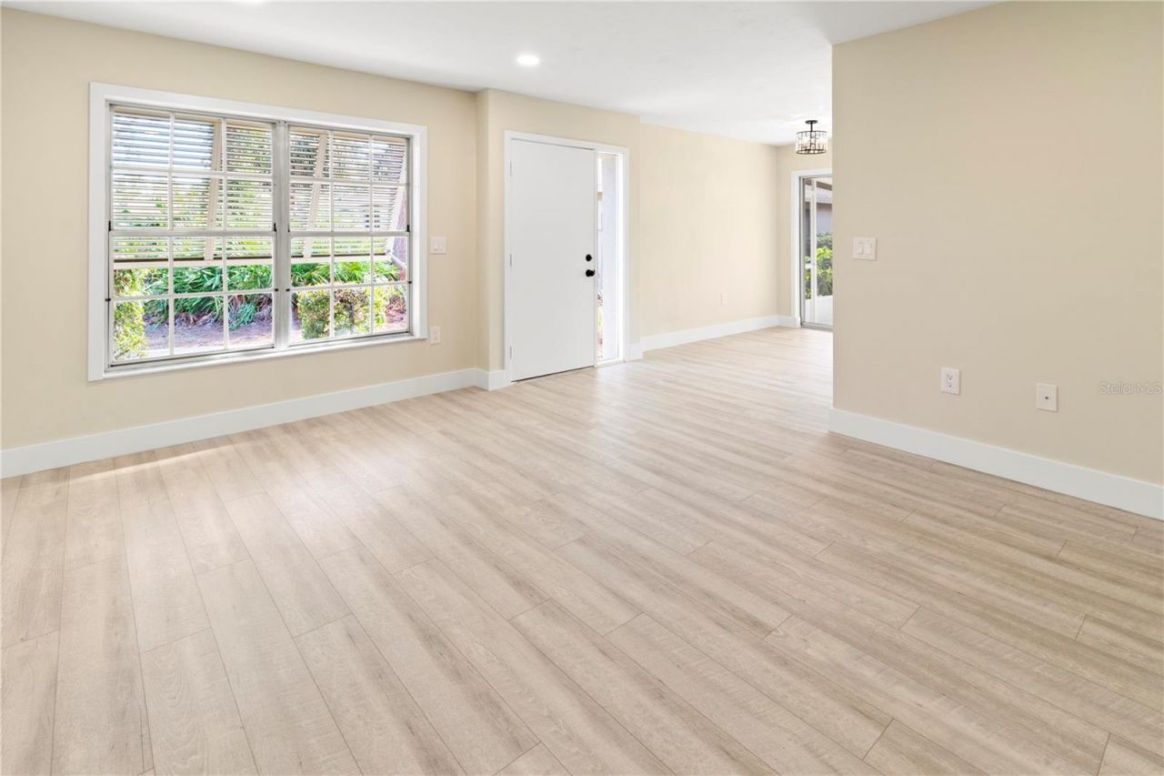 727 N Jefferson Avenue , Unit 727, Sarasota, FL 34237 Photo